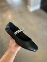 Load image into Gallery viewer, Black Ballet Flats