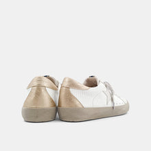 Load image into Gallery viewer, Lizard Star Sneakers